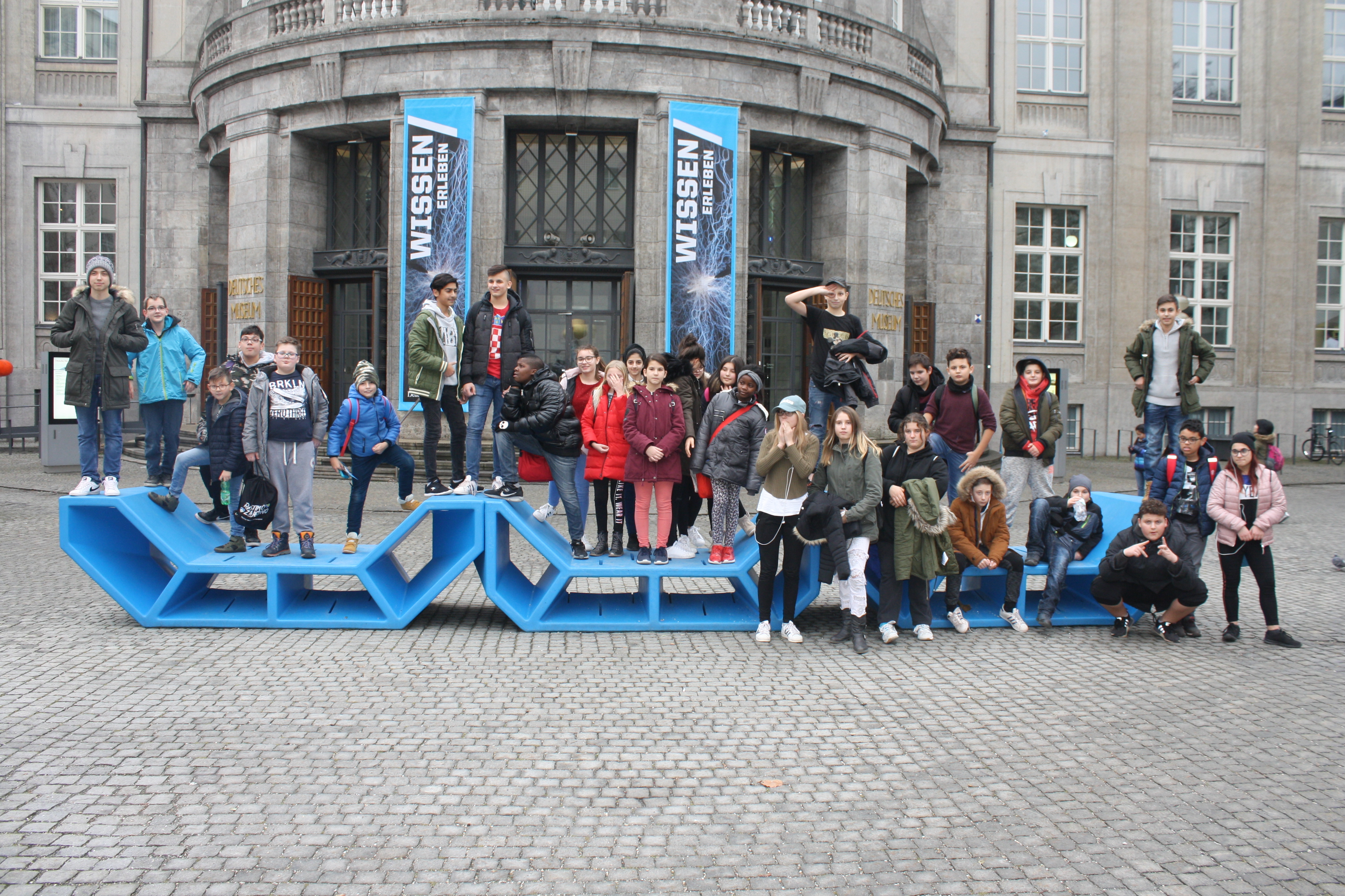  6aG und der Deutschklasse 6dÜG bei der Erkundung des Deutschen Museums in München